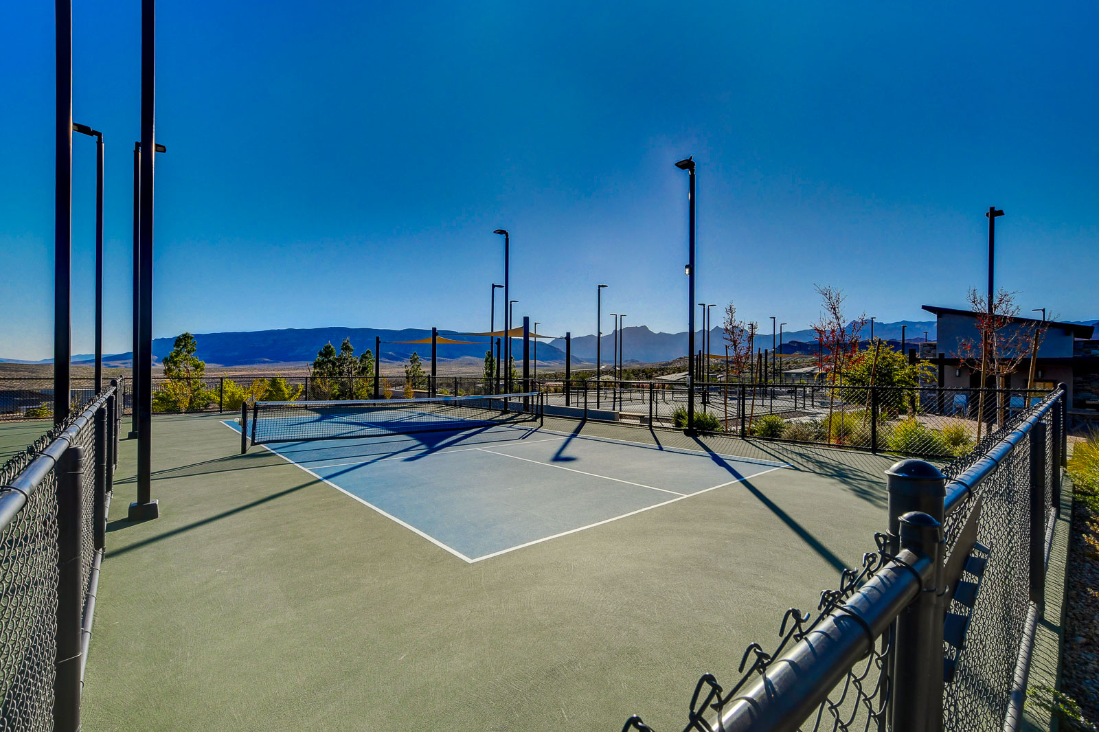 Pickleball court with mountain views at the Heritage at Stonebridge clubhouse